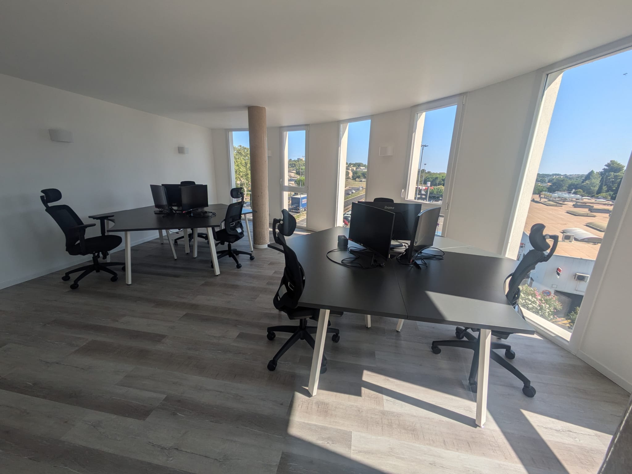 Espace de coworking à Montpellier - bureaux disponibles, services inclus